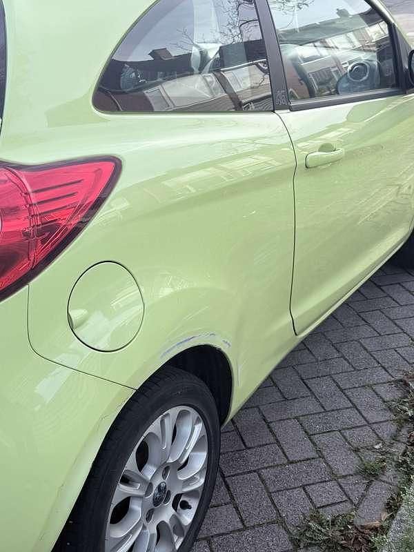 Groen Occasion 2010 Ford Ka Titanium MPV | € 750 (Eerlijke prijs) - Afbeelding 1/4
