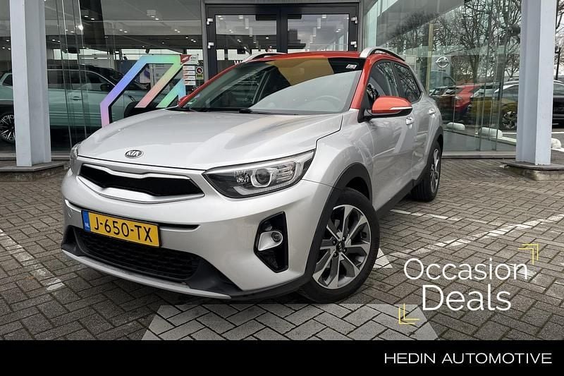 Wit Occasion 2019 Kia Stonic SUV | € 13.390 (Eerlijke prijs) - Afbeelding 1/4