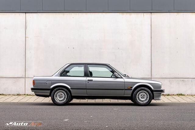 Occasion BMW 318 113 PK (83 kW) 1988 Zilver Coupé