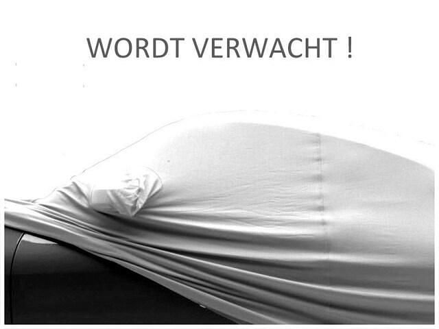 Occasion Toyota Yaris Hybrid 2024 Rood (metallic) SUV