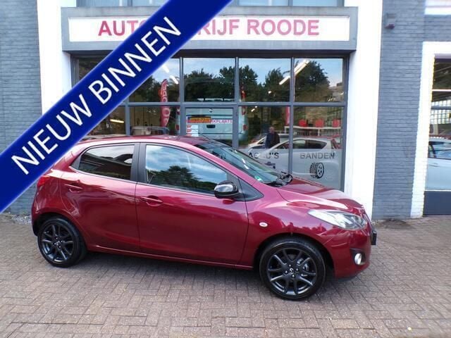Rood Gebruikt 2014 Mazda 2 Edition Hatchback | € 6.499 (Eerlijke prijs) - Afbeelding 1/4