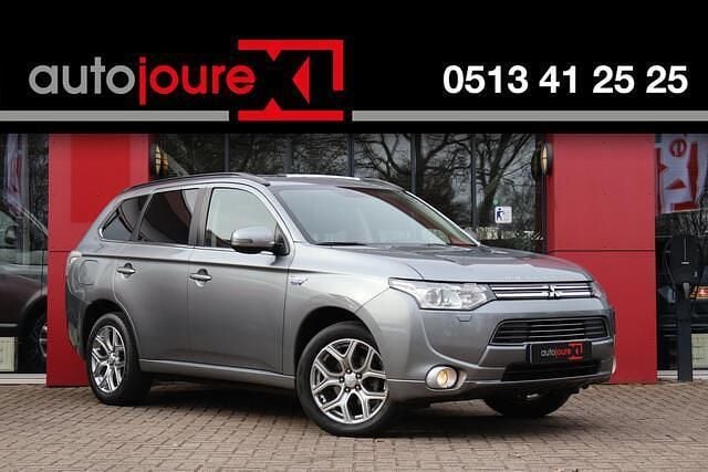 Occasion Mitsubishi Outlander Instyle 203 PK (149 kW) 2014 Grijs SUV