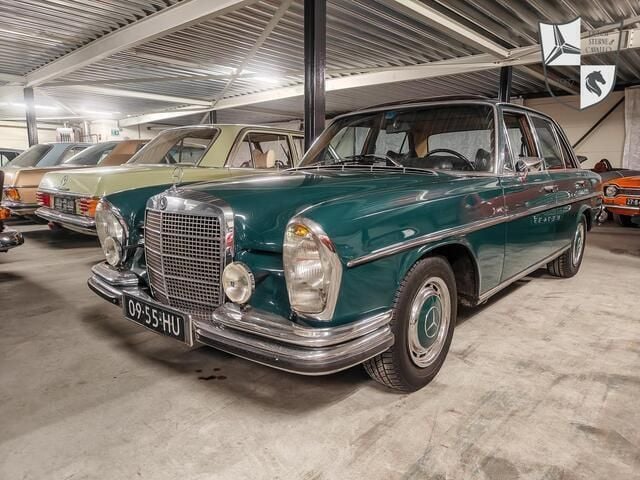 Groen Gebruikt 1969 Mercedes S280 Sedan | € 15.950 - Afbeelding 1/4