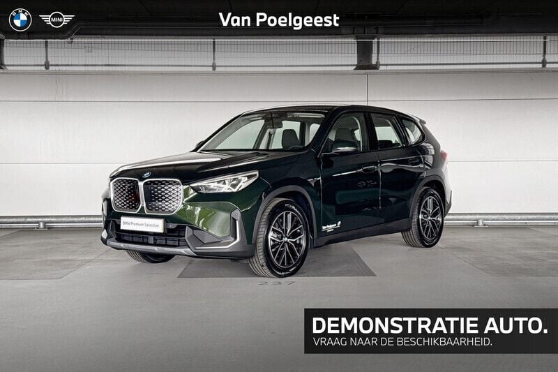 Groen Gebruikt 2025 BMW iX1 Comfort Edition SUV | € 47.328 (Goede deal) - Afbeelding 1/4