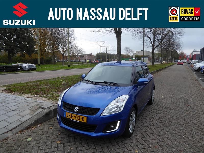 Blauw Gebruikt 2016 Suzuki Swift Hatchback | € 10.900 (Eerlijke prijs) - Afbeelding 1/4