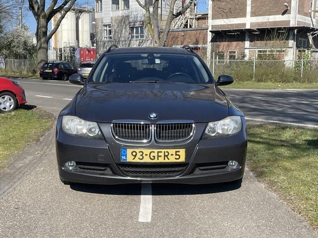 Occasion BMW 318 143 PK (105 kW) 2008 Grijs, metallic lak Stationwagen