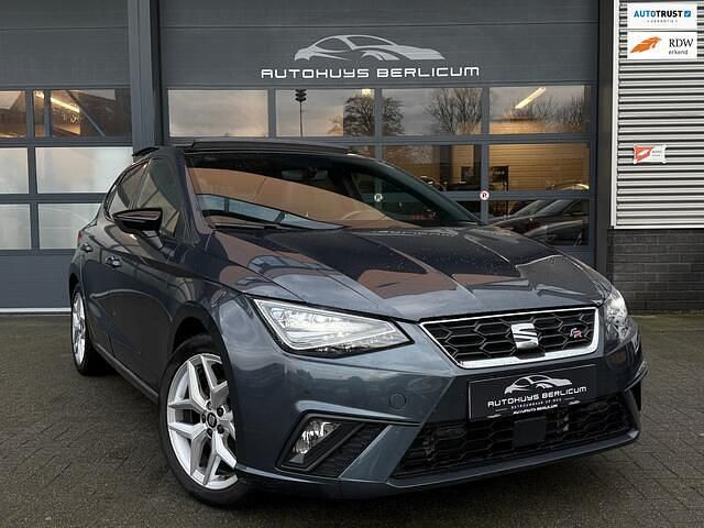 Grijs Occasion 2019 Seat Ibiza FR Hatchback | € 13.940 (Goede deal) - Afbeelding 1/4