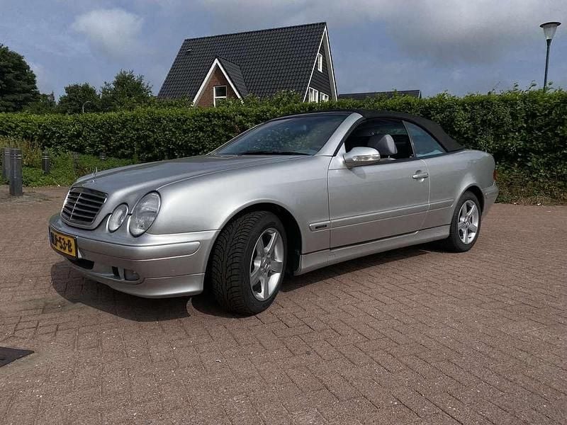 Zilver Occasion 2000 Mercedes CLK230 Elegance Cabriolet | € 14.750 - Afbeelding 1/4
