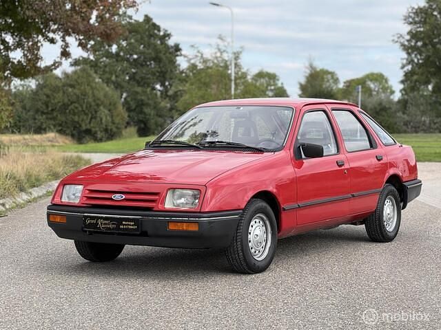 Rood Gebruikt 1983 Ford Sierra | € 4.950 - Afbeelding 1/4