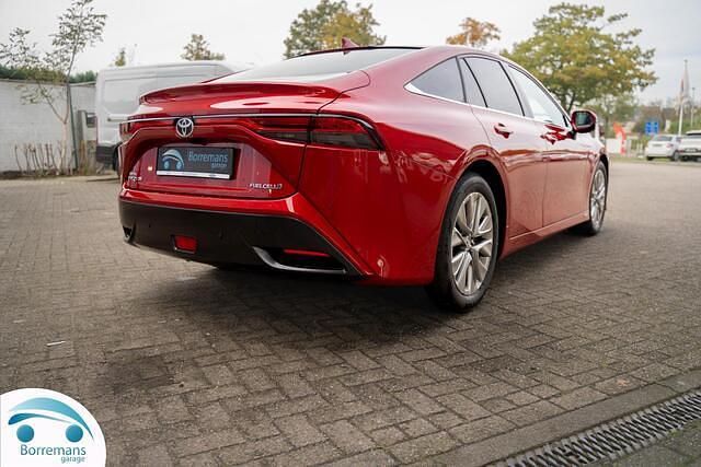 Occasion Toyota Mirai Premium 2023 Rood Sedan