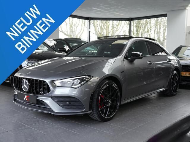 Grijs Gebruikt 2020 Mercedes CLA250 AMG Sedan | € 34.950 (Duur) - Afbeelding 1/4