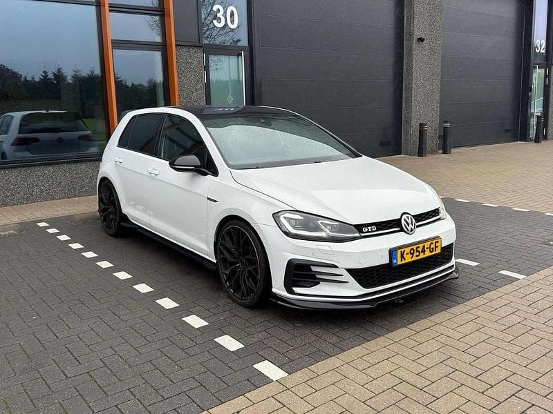 Wit Gebruikt 2017 VW Golf VII GTD Hatchback | € 15.000 (Eerlijke prijs) - Afbeelding 1/4
