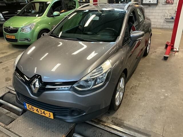 Grijs Gebruikt 2014 Renault Clio GrandTour Night&Day Stationwagen | € 5.900 (Eerlijke prijs) - Afbeelding 1/4