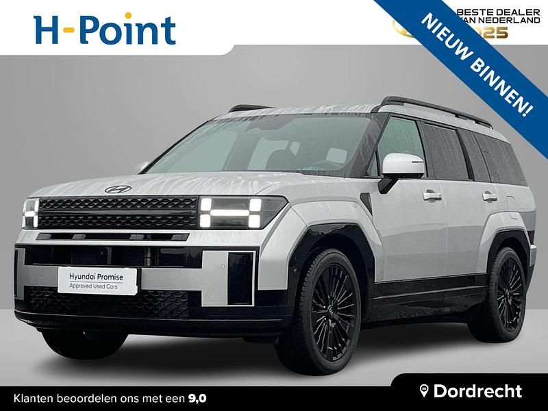 Typhoon silver Gebruikt 2025 Hyundai Santa Fe Blackline SUV | € 63.990 - Afbeelding 1/4