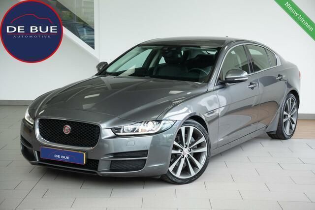 Grijs Gebruikt 2015 Jaguar XE Portfolio Sedan | € 911 - Afbeelding 1/3