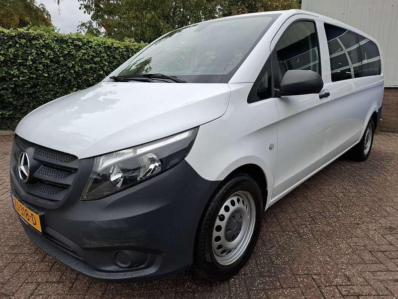 Wit Gebruikt 2019 Mercedes Vito MPV | € 22.750 (Duur) - Afbeelding 1/4