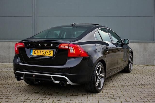Occasion Volvo S60 R-Design 180 PK (132 kW) 2012 Zwart Sedan