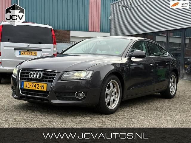 Grijs Gebruikt 2011 Audi A5 Sportback Proline Hatchback | € 6.488 (Super prijs) - Afbeelding 1/4