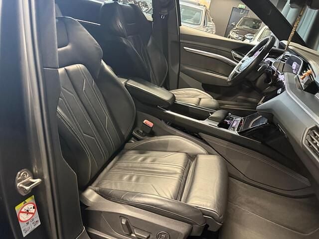 Occasion Audi e-tron Advanced Plus 300 kW (408 PK) 2019 Grijs SUV