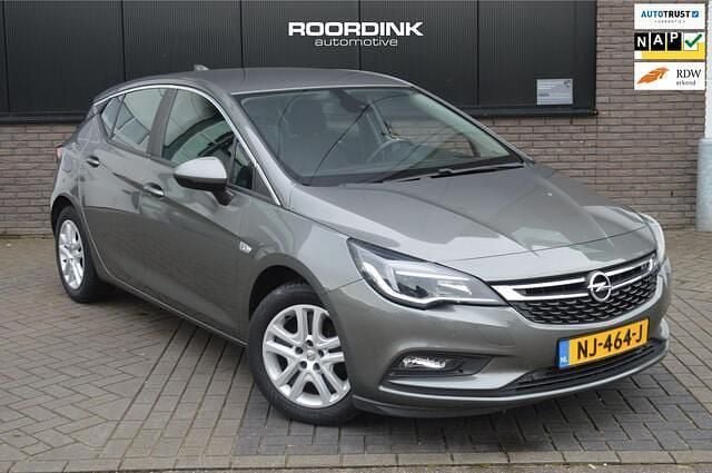 Grijs Gebruikt 2017 Opel Astra Hatchback | € 8.945 (Goede deal) - Afbeelding 1/2