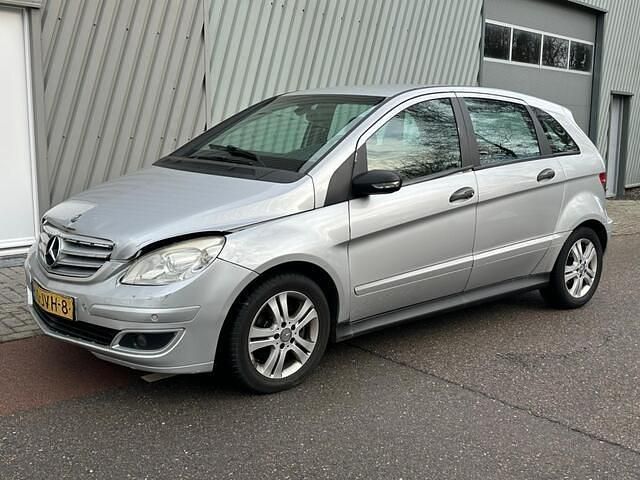 Grijs Occasion 2008 Mercedes B180 MPV | € 750 - Afbeelding 1/4