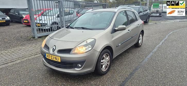 Occasion 2008 Renault Clio II Dynamique Stationwagen | € 1.445 (Eerlijke prijs) - Afbeelding 1/4