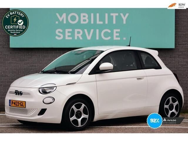 Wit Occasion 2021 Fiat 500e Passion Hatchback | € 15.964 (Eerlijke prijs) - Afbeelding 1/4