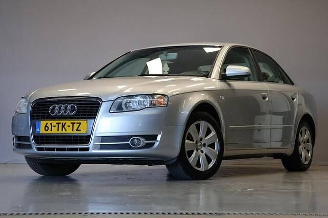 Grijs Gebruikt 2006 Audi A4 Business Sedan | € 1.745 (Eerlijke prijs) - Afbeelding 1/4