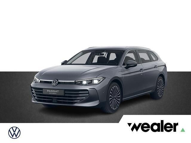 Grijs Nieuw 2025 VW Passat Business Stationwagen | € 53.746 (Eerlijke prijs) - Afbeelding 1/1