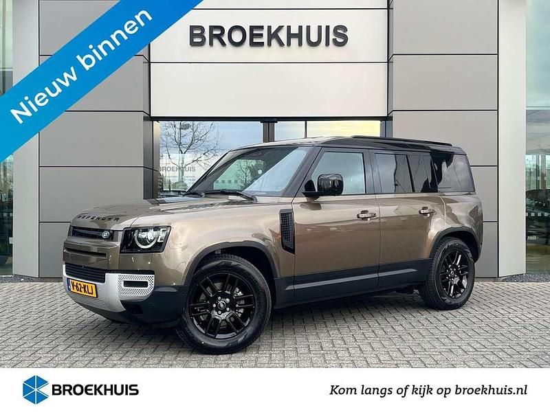 Bruin Gebruikt 2024 Land Rover Defender S Van | € 74.800 (Iets duurder) - Afbeelding 1/4