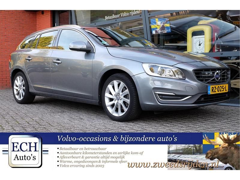 Grijs Gebruikt 2017 Volvo V60 Summum Stationwagen | € 15.950 (Eerlijke prijs) - Afbeelding 1/4
