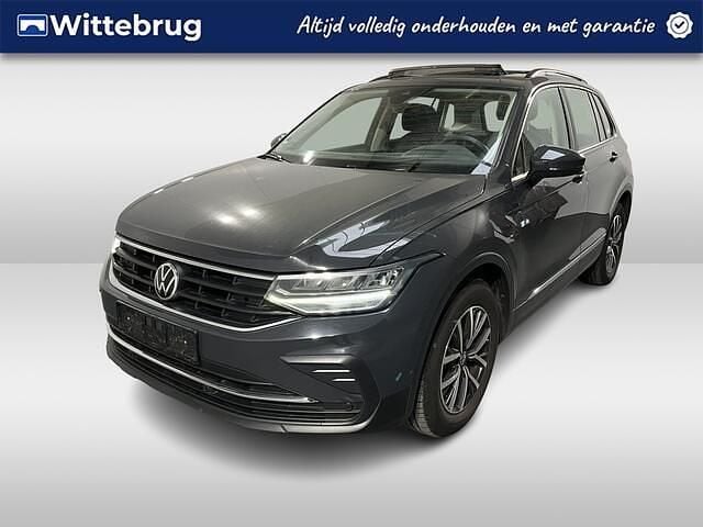 Grijs Gebruikt 2021 VW Tiguan Life SUV | € 26.950 (Super prijs) - Afbeelding 1/2