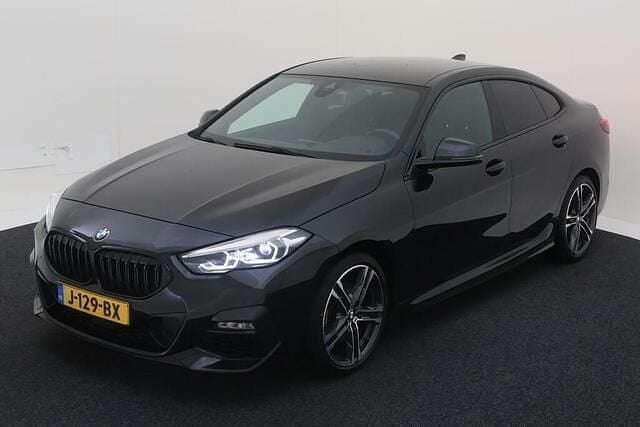 Zwart Gebruikt 2020 BMW 218 Executive Coupé | € 22.600 (Eerlijke prijs) - Afbeelding 1/4