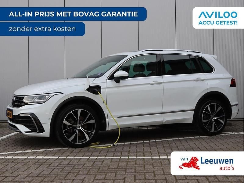 Wit Occasion 2023 VW Tiguan R-line SUV | € 35.495 (Eerlijke prijs) - Afbeelding 1/3