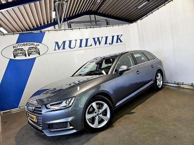 Grijs Gebruikt 2019 Audi A4 Sport Stationwagen | € 24.750 (Eerlijke prijs) - Afbeelding 1/4