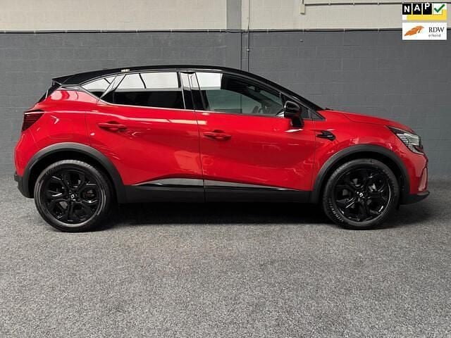 Rood Gebruikt 2022 Renault Captur Rive Gauche SUV | € 24.950 (Eerlijke prijs) - Afbeelding 1/4