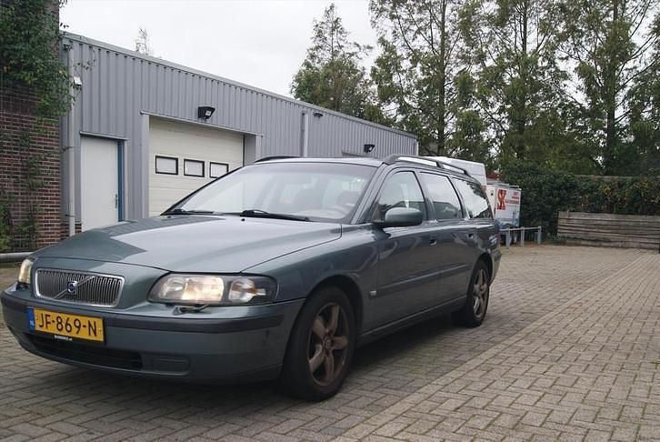 Occasion Volvo V70 140 PK (102 kW) 2004 Groen (metallic) Stationwagen