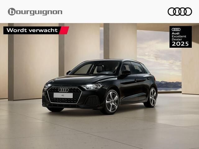 Zwart (metallic) Nieuw 2025 Audi A1 Sportback Advanced Hatchback | € 36.321 (Iets duurder) - Afbeelding 1/4