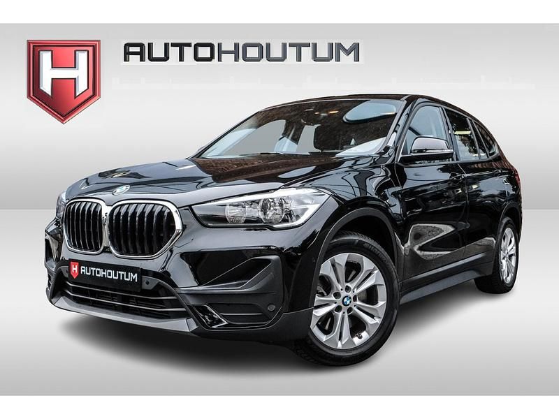 Zwart Gebruikt 2020 BMW X1 Executive SUV | € 23.995 - Afbeelding 1/4
