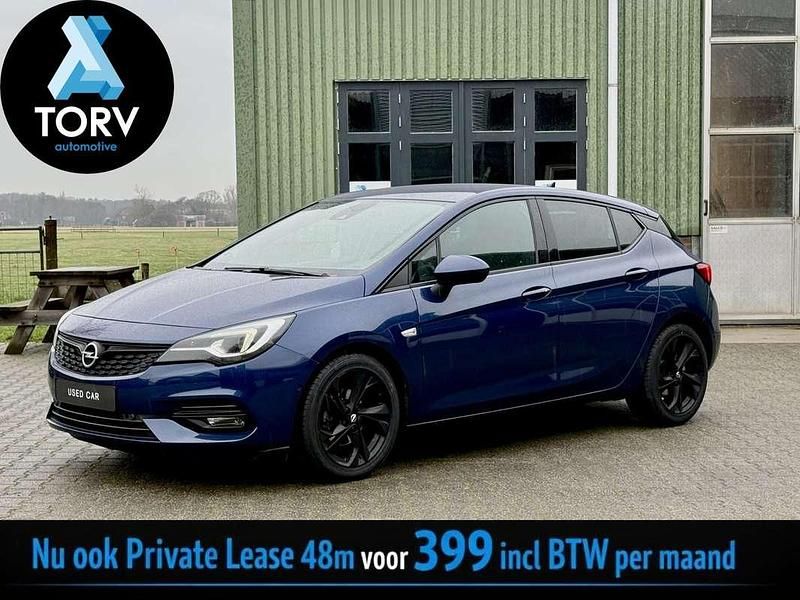 Blauw Occasion 2021 Opel Astra Ultimate Hatchback | € 10.900 (Eerlijke prijs) - Afbeelding 1/4