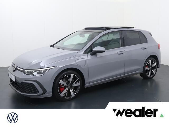 Grijs Gebruikt 2022 VW Golf VIII GTE Hatchback | € 30.840 (Duur) - Afbeelding 1/4