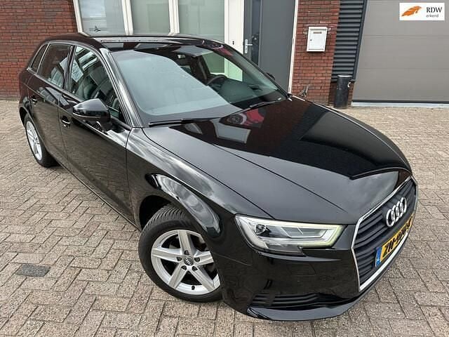 Zwart Gebruikt 2019 Audi A3 Sportback Proline Hatchback | € 13.999 (Super prijs) - Afbeelding 1/4