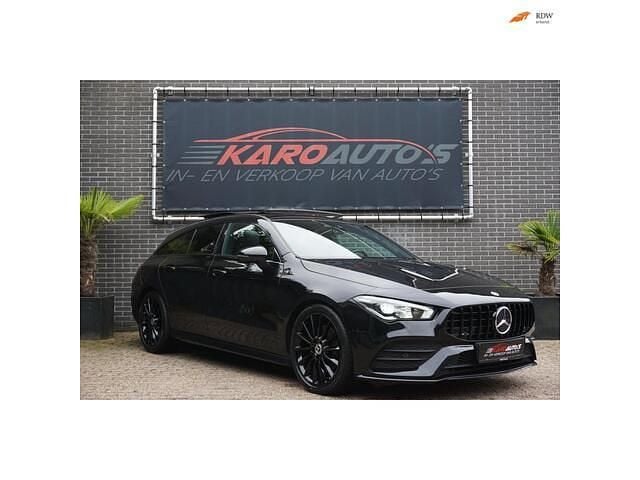 Zwart Gebruikt 2020 Mercedes CLA200 Shooting Brake AMG Stationwagen | € 27.950 (Eerlijke prijs) - Afbeelding 1/4