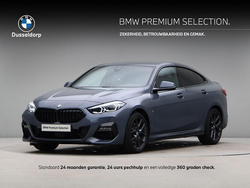 Grijs Occasion 2022 BMW 218 Comfort Edition Sedan | € 28.450 (Eerlijke prijs) - Afbeelding 1/4