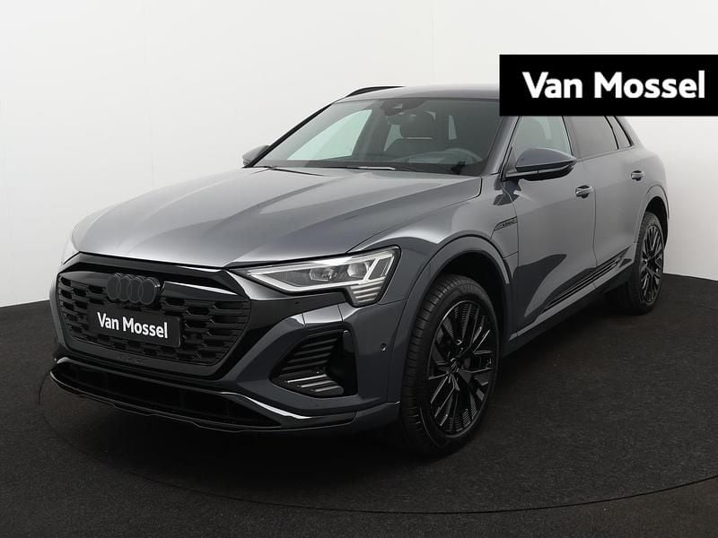 Grijs Gebruikt 2024 Audi Q8 Premium SUV | € 44.900 - Afbeelding 1/4