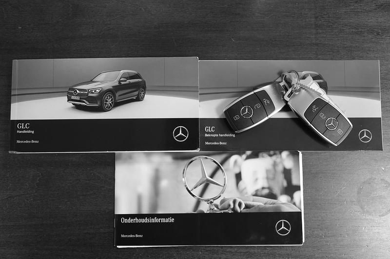 Occasion Mercedes GLC300e Luxury 320 PK (235 kW) 2022 Grijs SUV