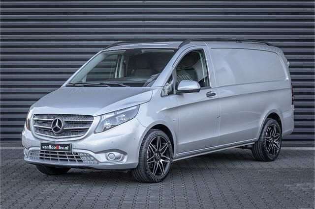 Occasion Mercedes Vito AMG 116 PK (85 kW) 2020 Zilver Van