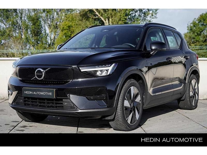 Zwart Gebruikt 2024 Volvo XC40 Plus SUV | € 49.995 (Duur) - Afbeelding 1/4