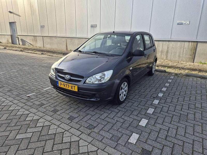 Zwart Gebruikt 2008 Hyundai Getz Active Hatchback | € 1.899 (Eerlijke prijs) - Afbeelding 1/4