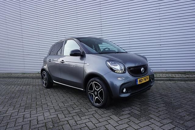 Occasion Smart ForFour Passion 71 PK (52 kW) 2016 Grijs (metallic) Hatchback